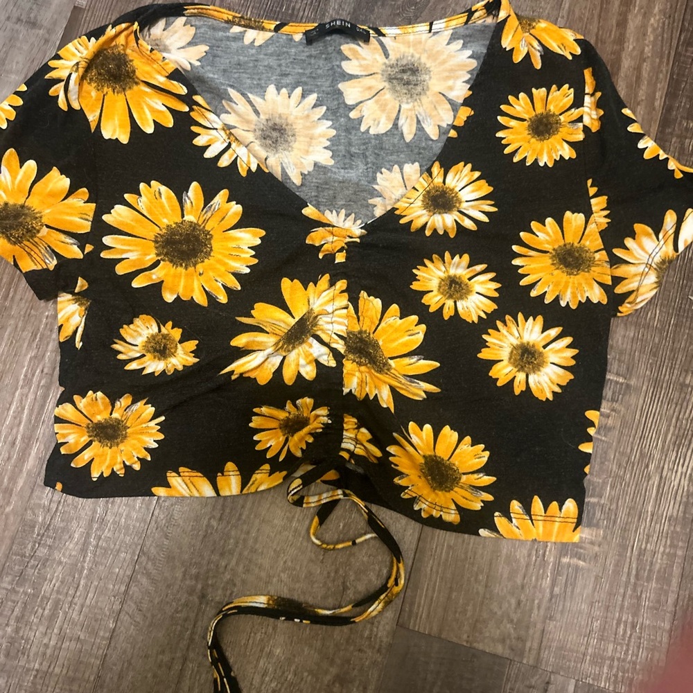 SHEIN Sunflower Black and Yellow Crop Top